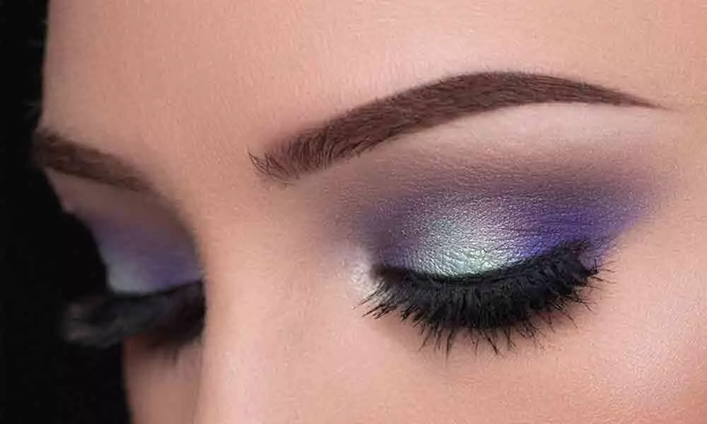 Eye makeup